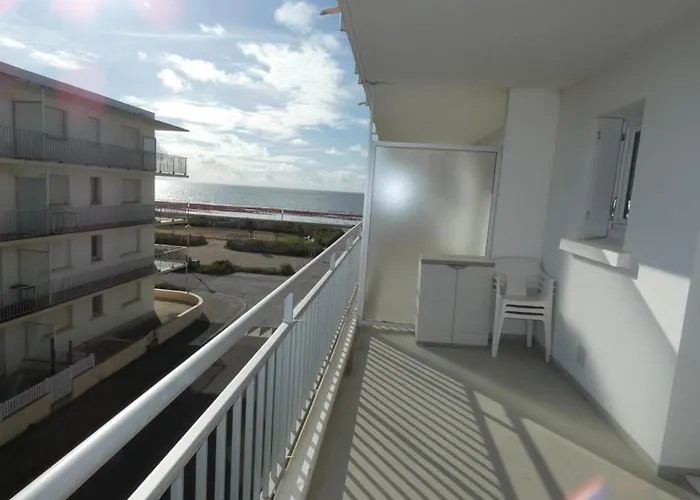 Appartement 35m² Proche Avec Balcon, Parking Et Animaux Admis - 4 Personnes - Fr-1-540-306